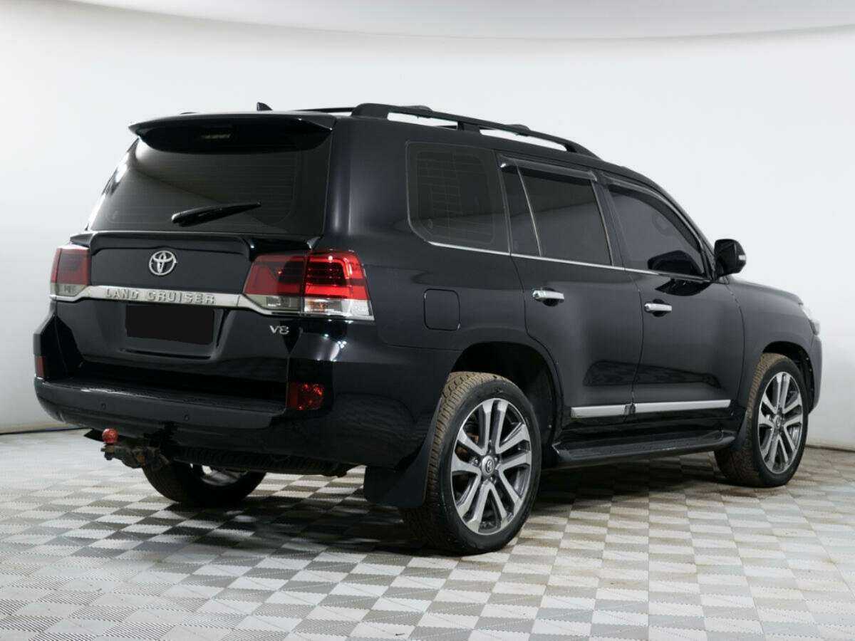 Toyota Land Cruiser с пробегом — 2015 год. Фото: #4