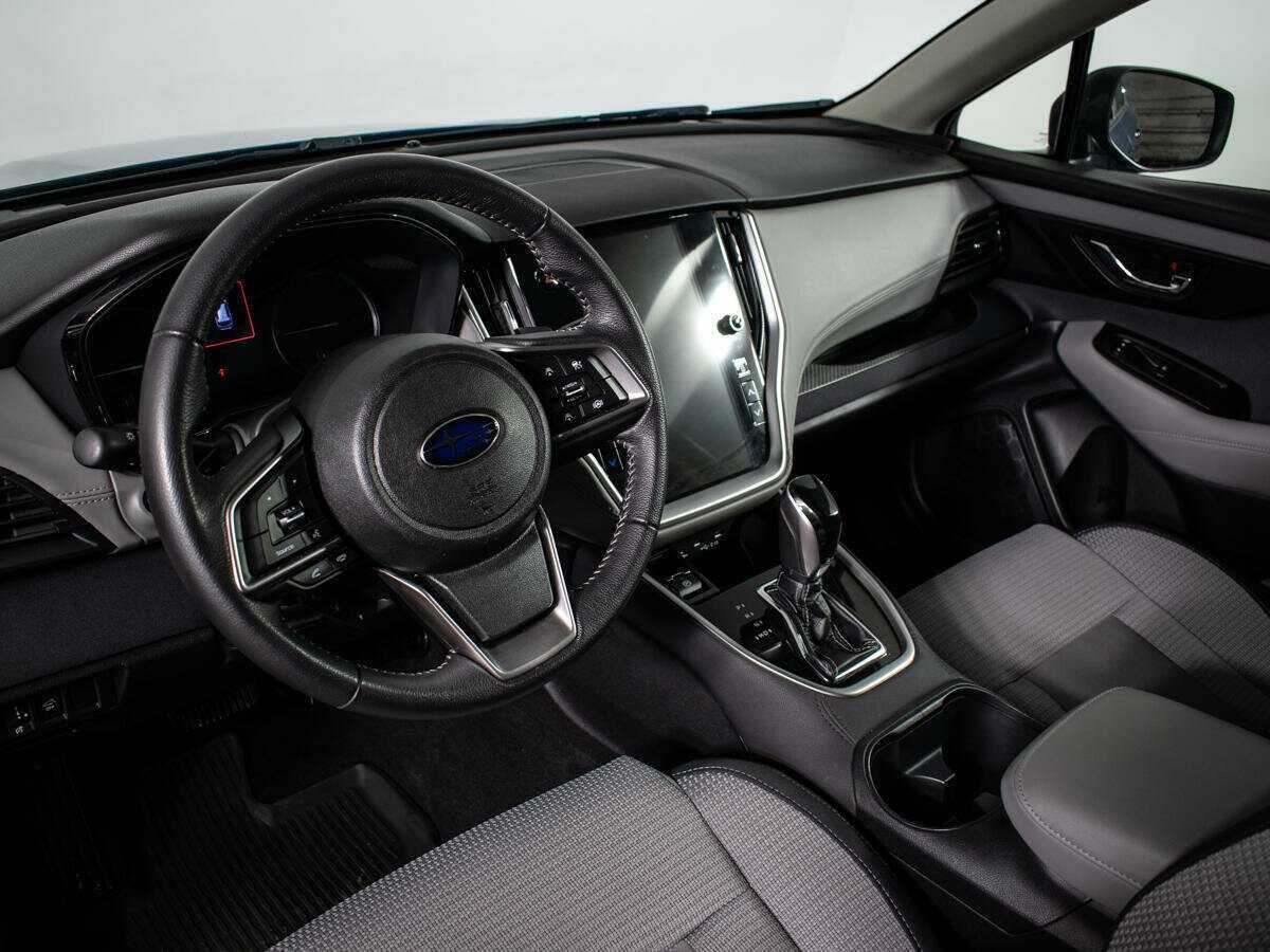 Subaru Outback с пробегом — 2019 год. Фото: #12