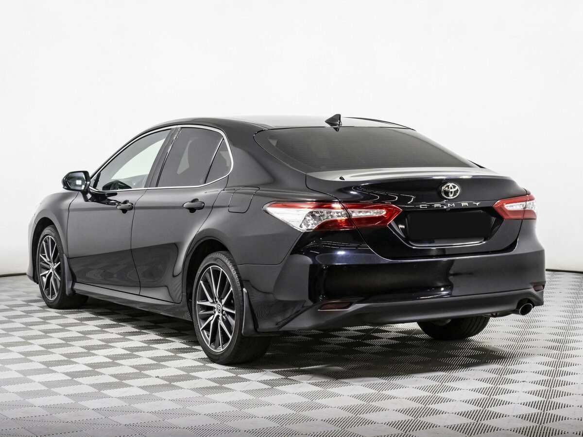 Toyota Camry с пробегом — 2021 год. Фото: #5