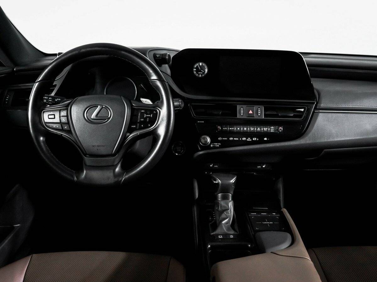 Lexus ES с пробегом — 2021 год. Фото: #11