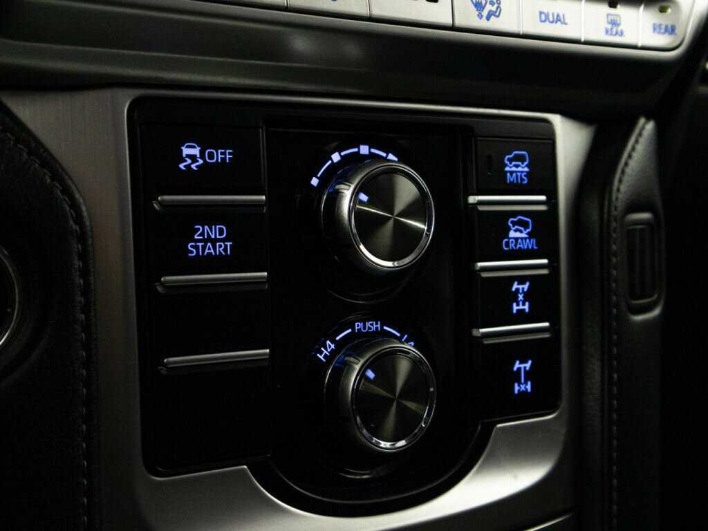 Toyota Land Cruiser Prado с пробегом — 2019 год. Фото: #13
