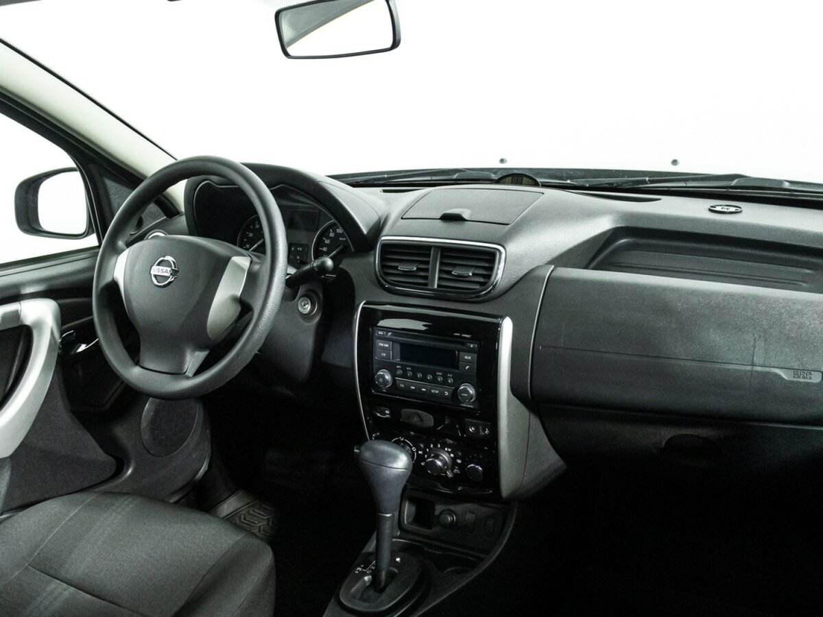 Nissan Terrano с пробегом — 2014 год. Фото: #8