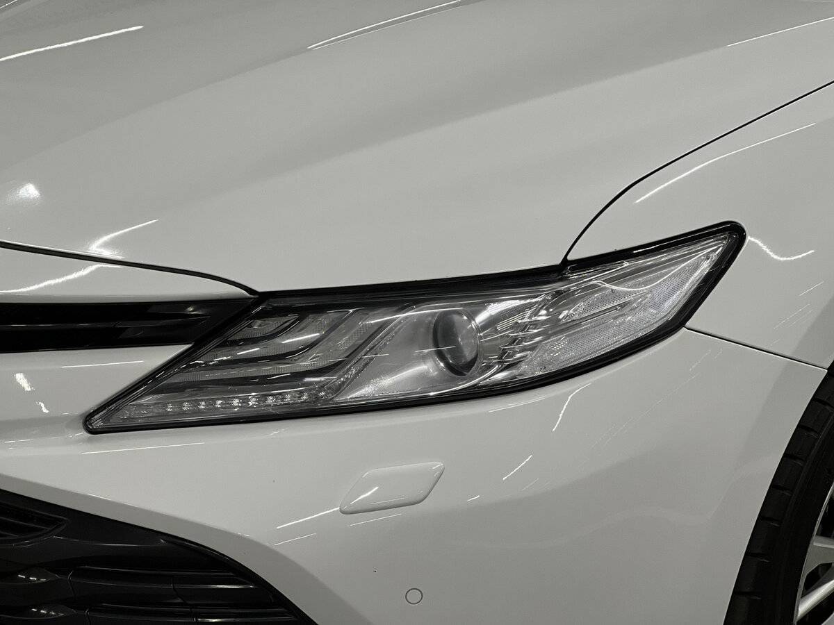Toyota Camry с пробегом — 2018 год. Фото: #16