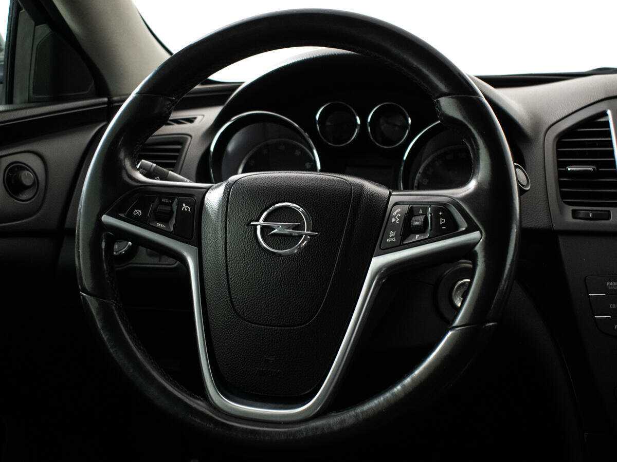 Opel Insignia с пробегом — 2011 год. Фото: #12