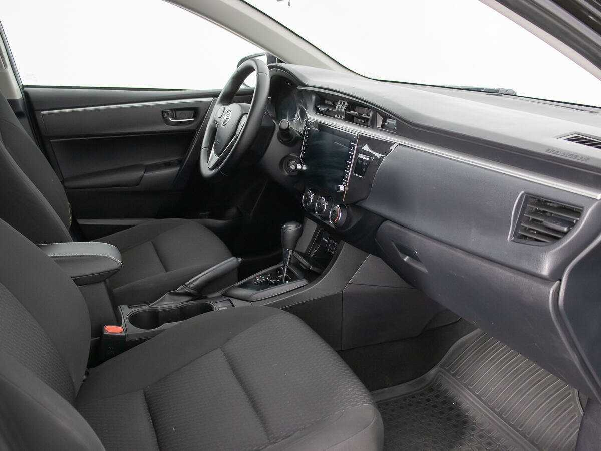 Toyota Corolla с пробегом — 2014 год. Фото: #8