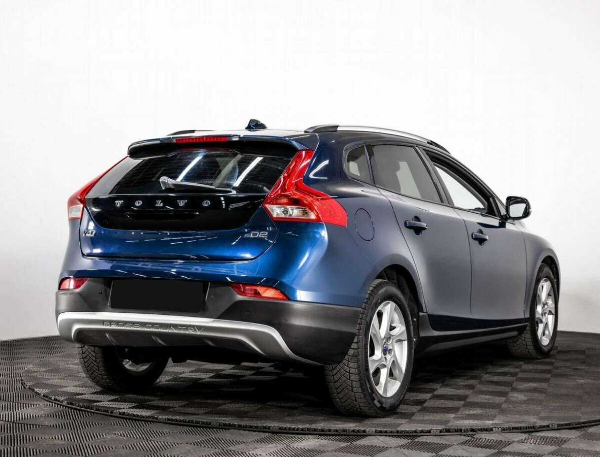 Volvo V40 Cross Country с пробегом — 2014 год. Фото: #5