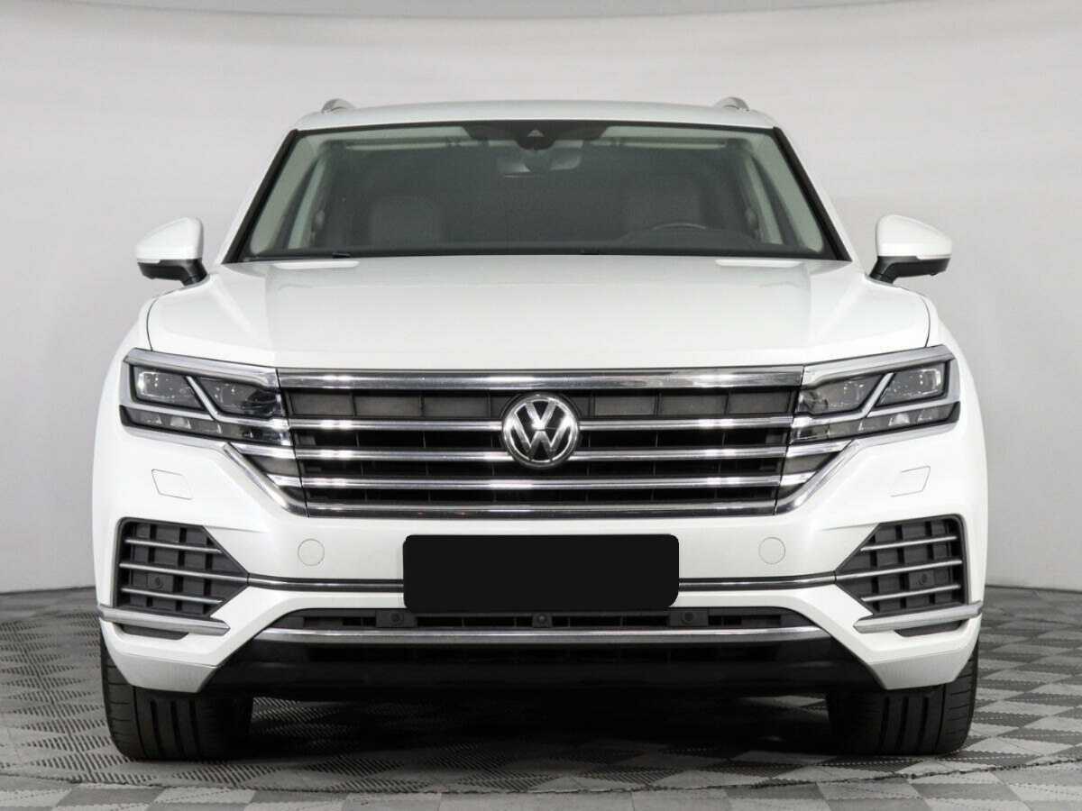 Volkswagen Touareg с пробегом — 2020 год. Фото: #1