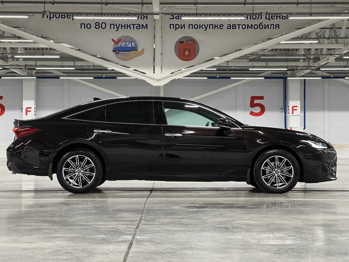 Toyota Avalon с пробегом — 2022 год. Фото: #3