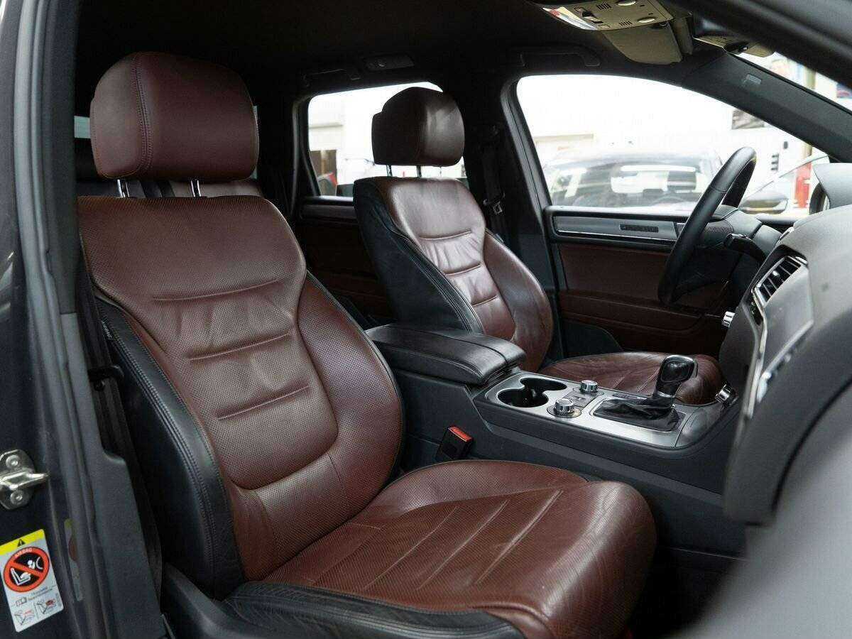 Volkswagen Touareg с пробегом — 2010 год. Фото: #8