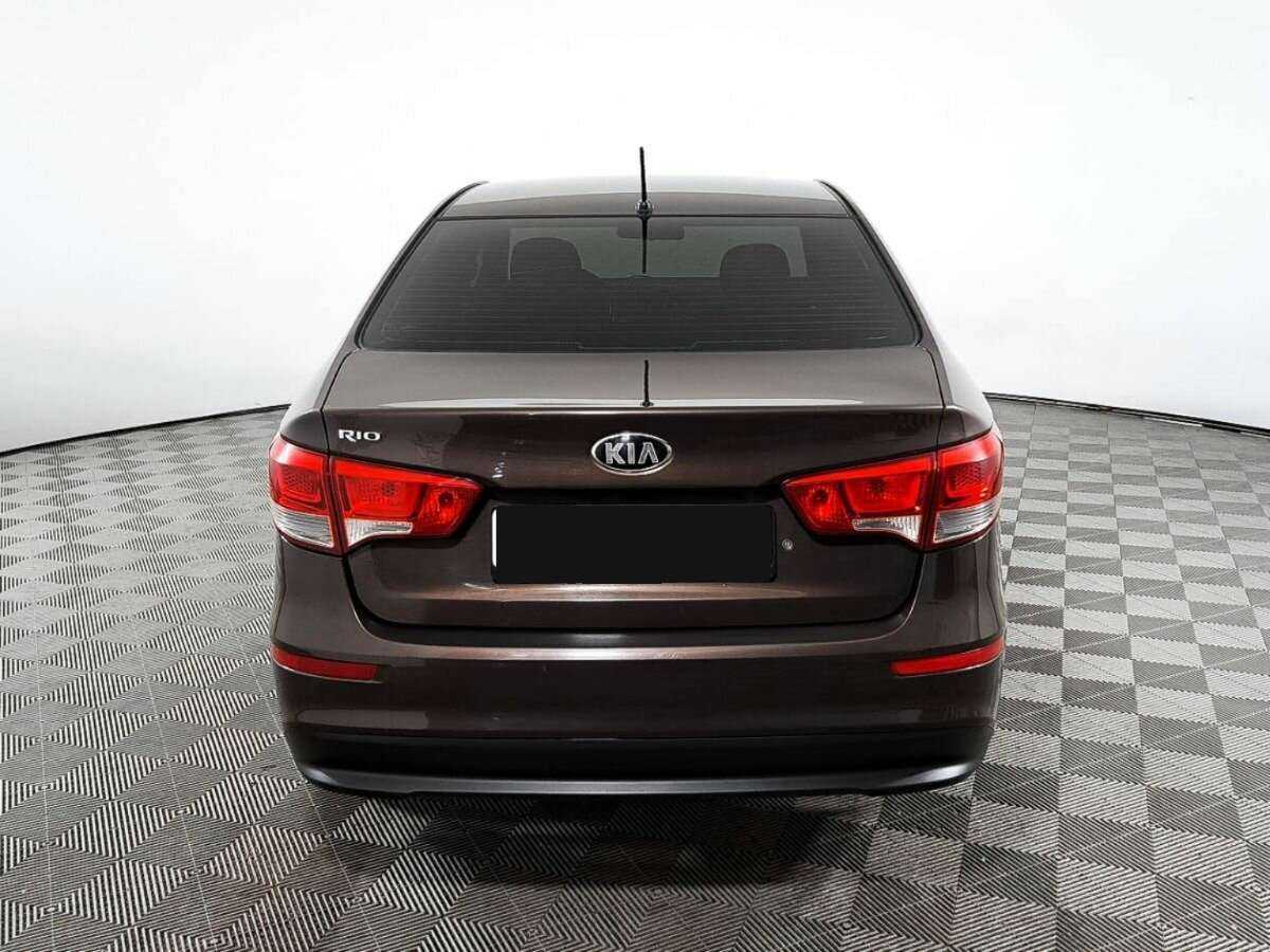 Kia Rio с пробегом — 2016 год. Фото: #4