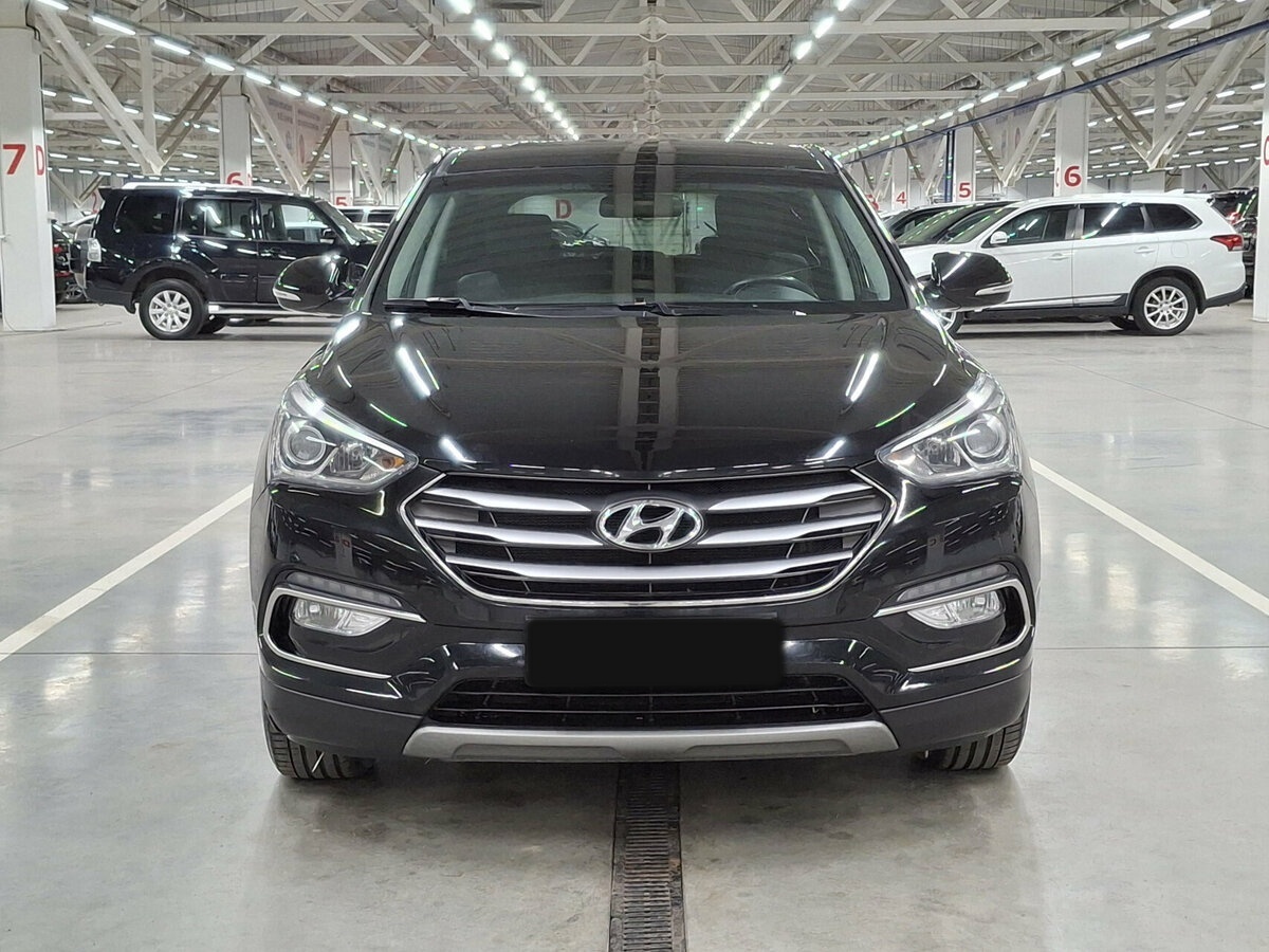 Hyundai Santa Fe с пробегом — 2018 год. Фото: #1
