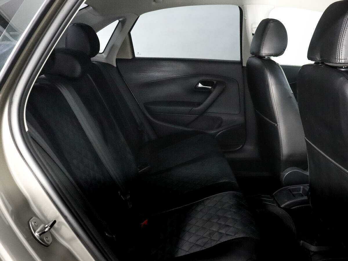Volkswagen Polo с пробегом — 2016 год. Фото: #11