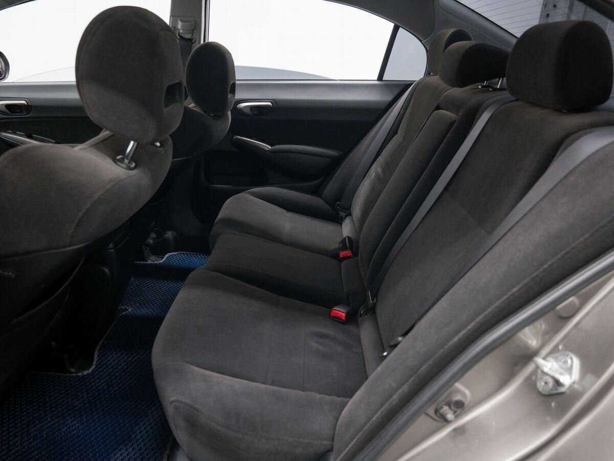 Honda Civic с пробегом — 2007 год. Фото: #10