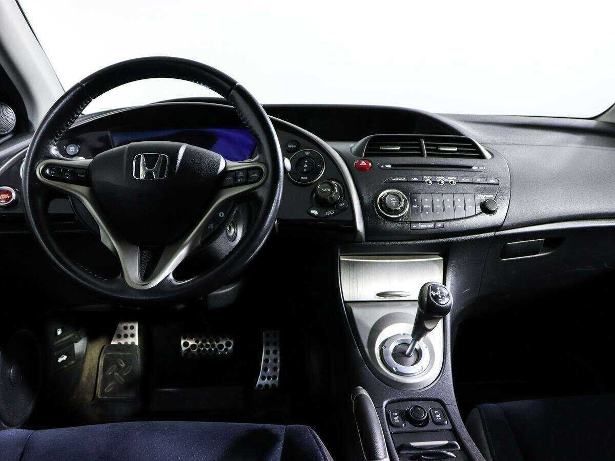 Honda Civic с пробегом — 2008 год. Фото: #11