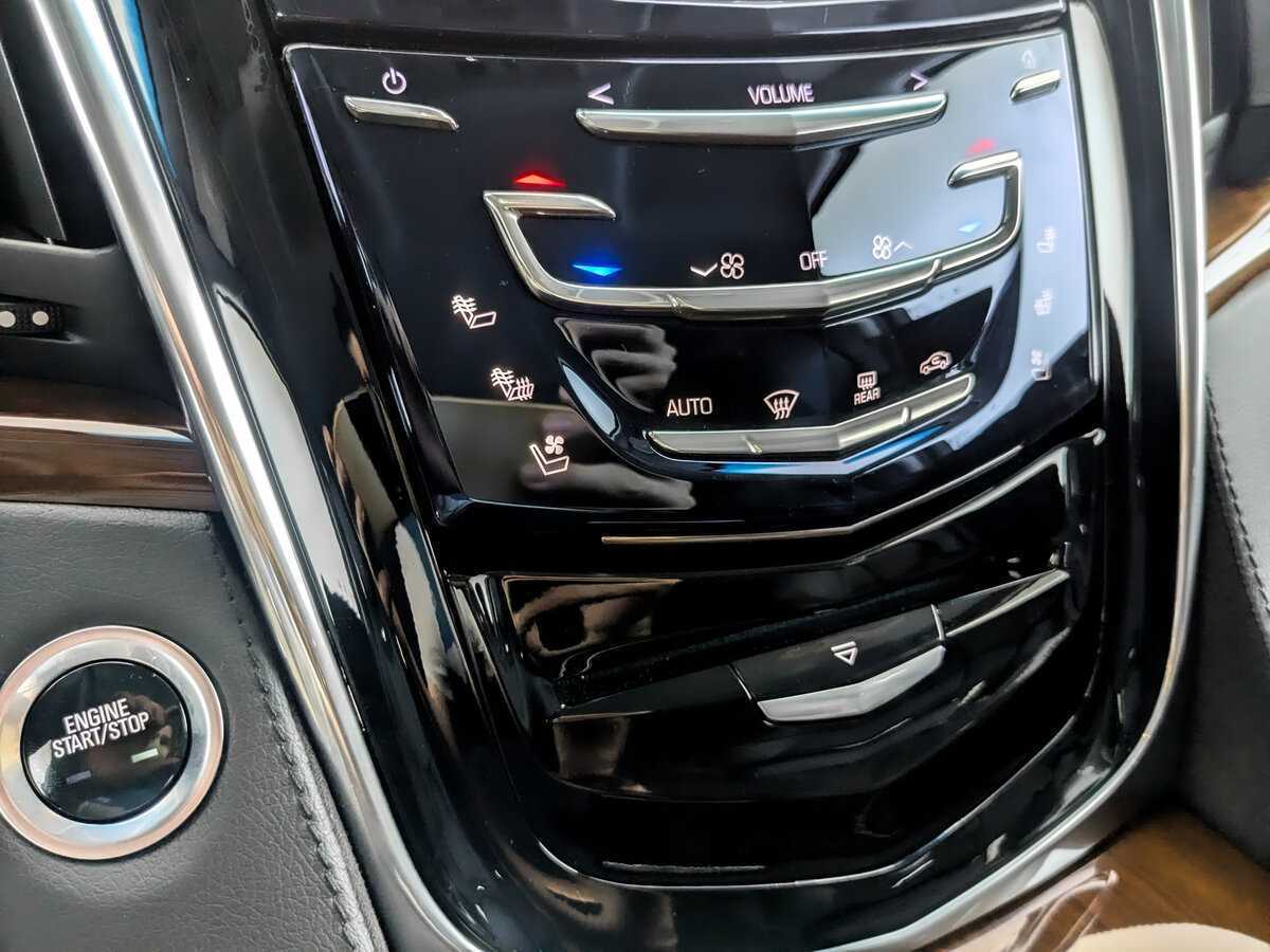 Cadillac Escalade с пробегом — 2019 год. Фото: #23