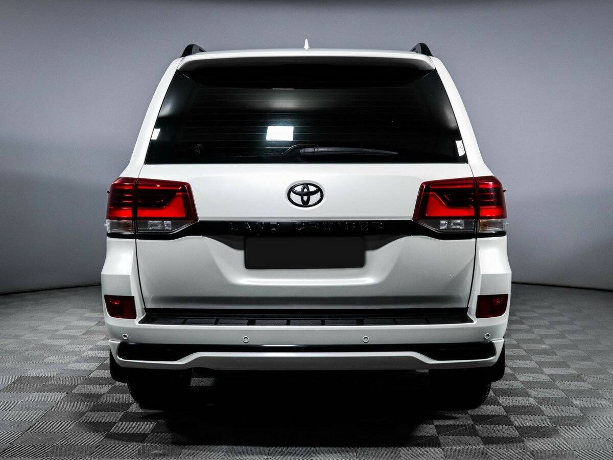 Toyota Land Cruiser с пробегом — 2018 год. Фото: #5
