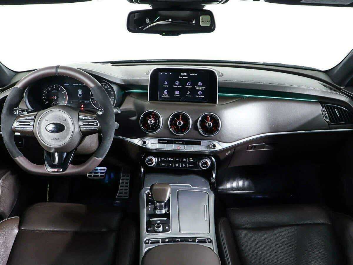 Kia Stinger с пробегом — 2018 год. Фото: #11