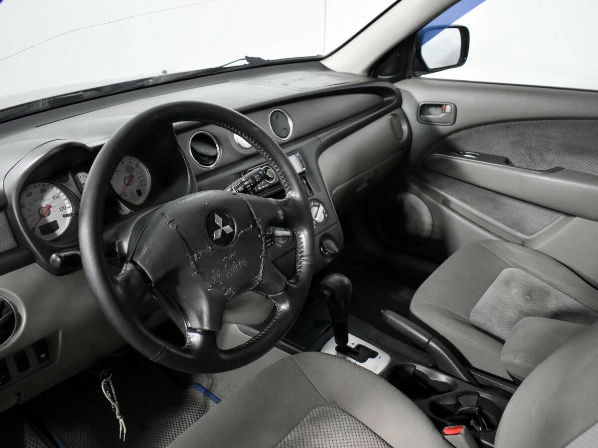 Mitsubishi Outlander с пробегом — 2002 год. Фото: #6