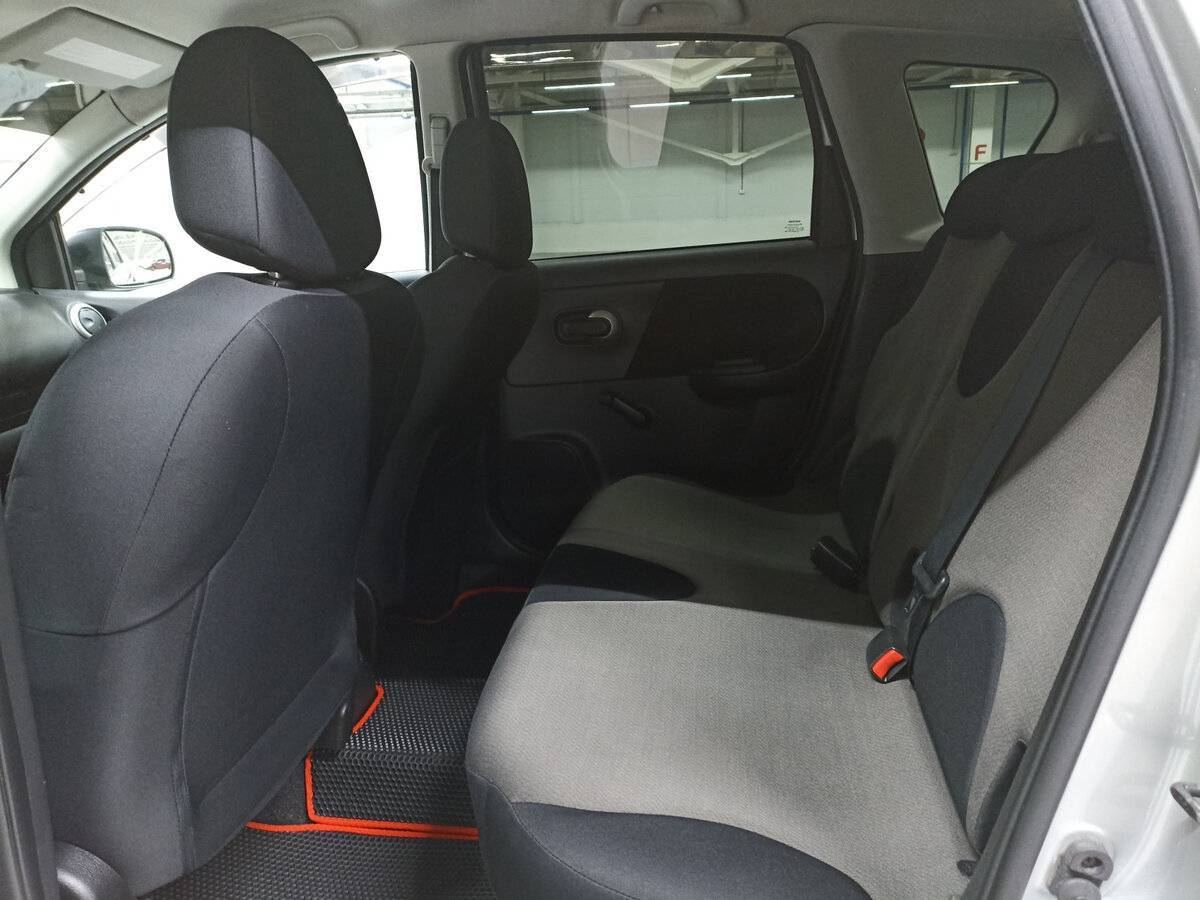 Nissan Note с пробегом — 2010 год. Фото: #11