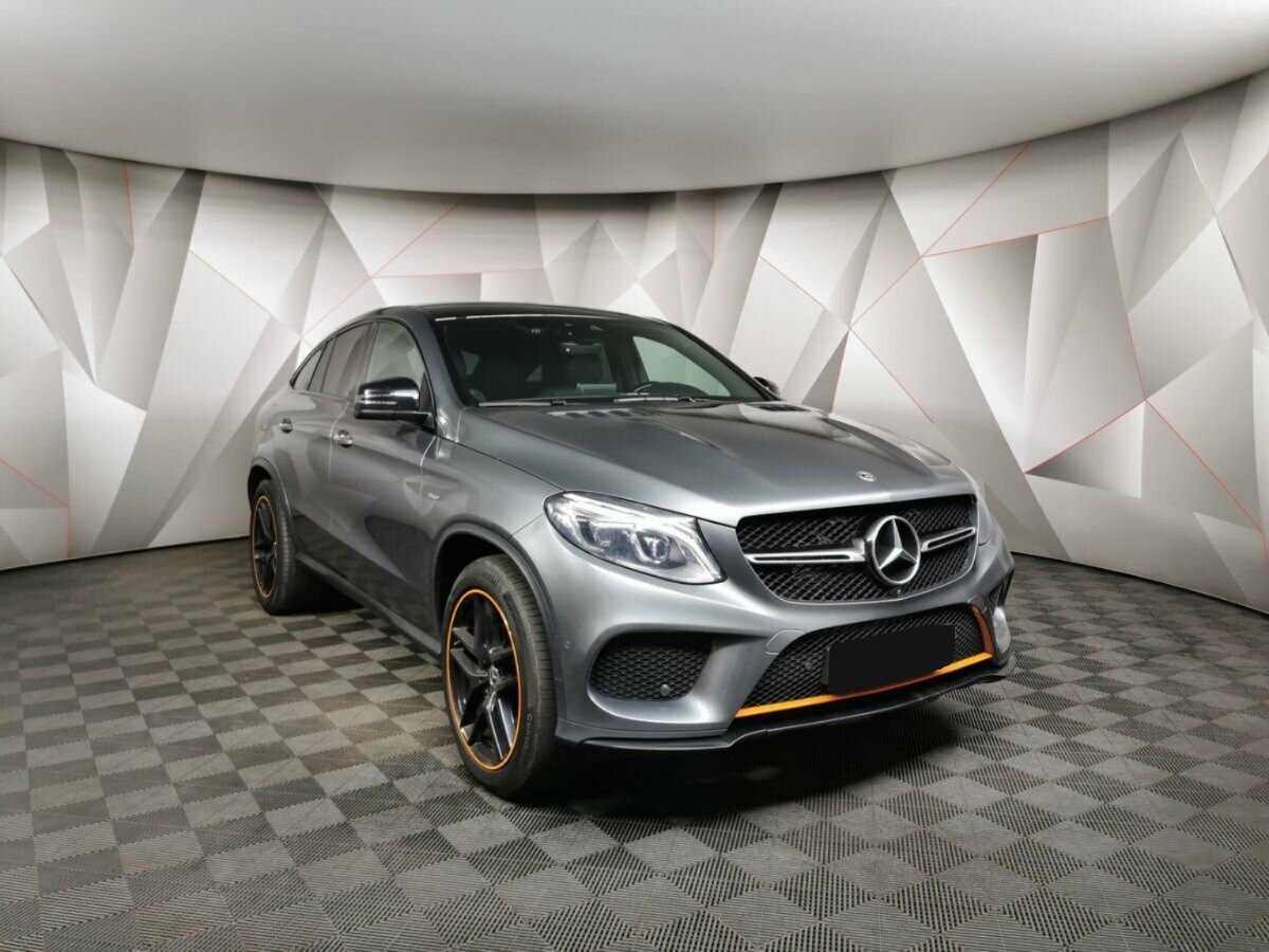 Mercedes-Benz GLE Coupe с пробегом — 2017 год. Фото: #2