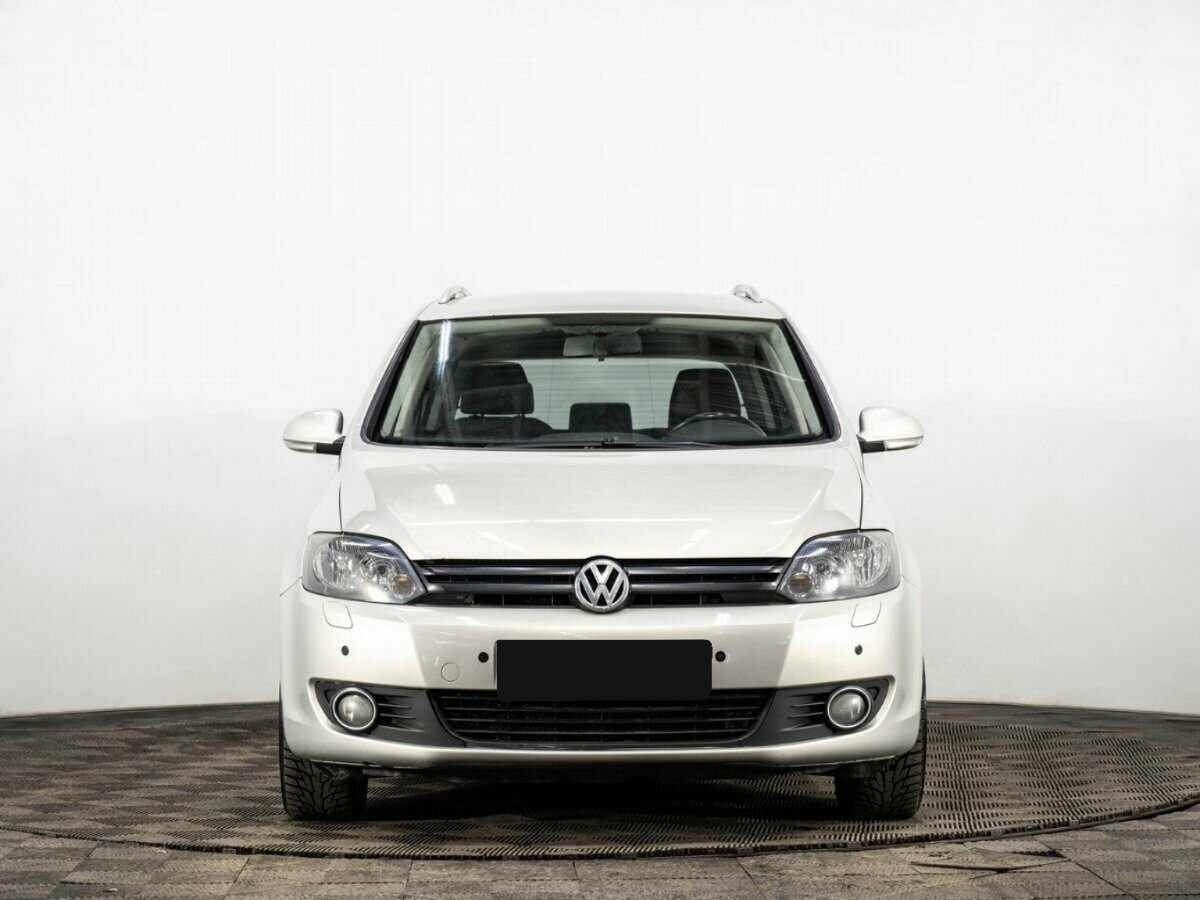 Volkswagen Golf Plus с пробегом — 2011 год. Фото: #1