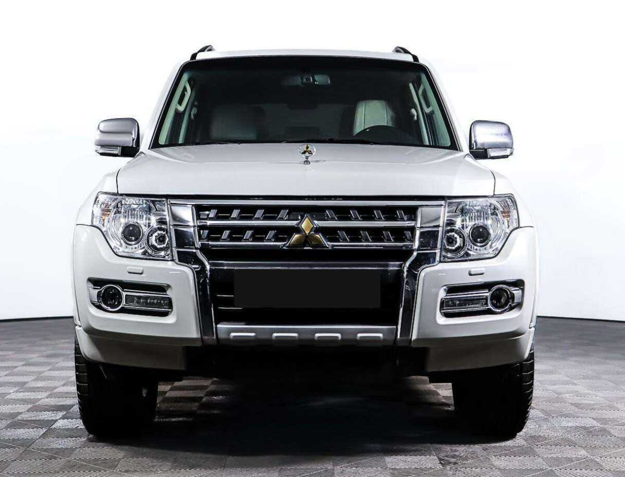 Mitsubishi Pajero с пробегом — 2019 год. Фото: #1
