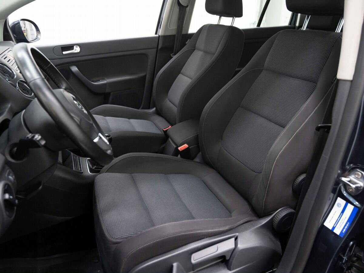 Volkswagen Golf Plus с пробегом — 2011 год. Фото: #7