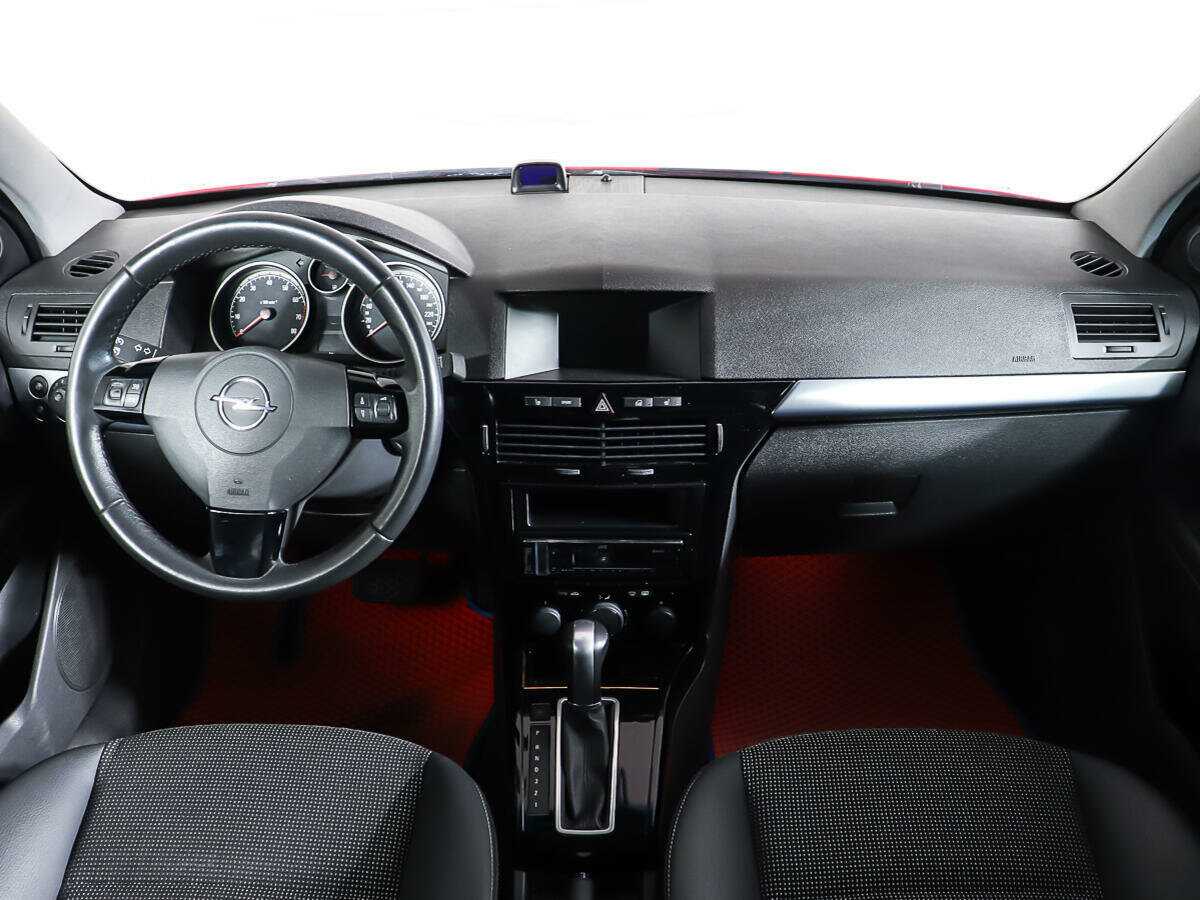 Opel Astra с пробегом — 2010 год. Фото: #9