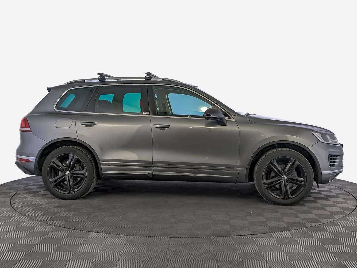 Volkswagen Touareg с пробегом — 2017 год. Фото: #3