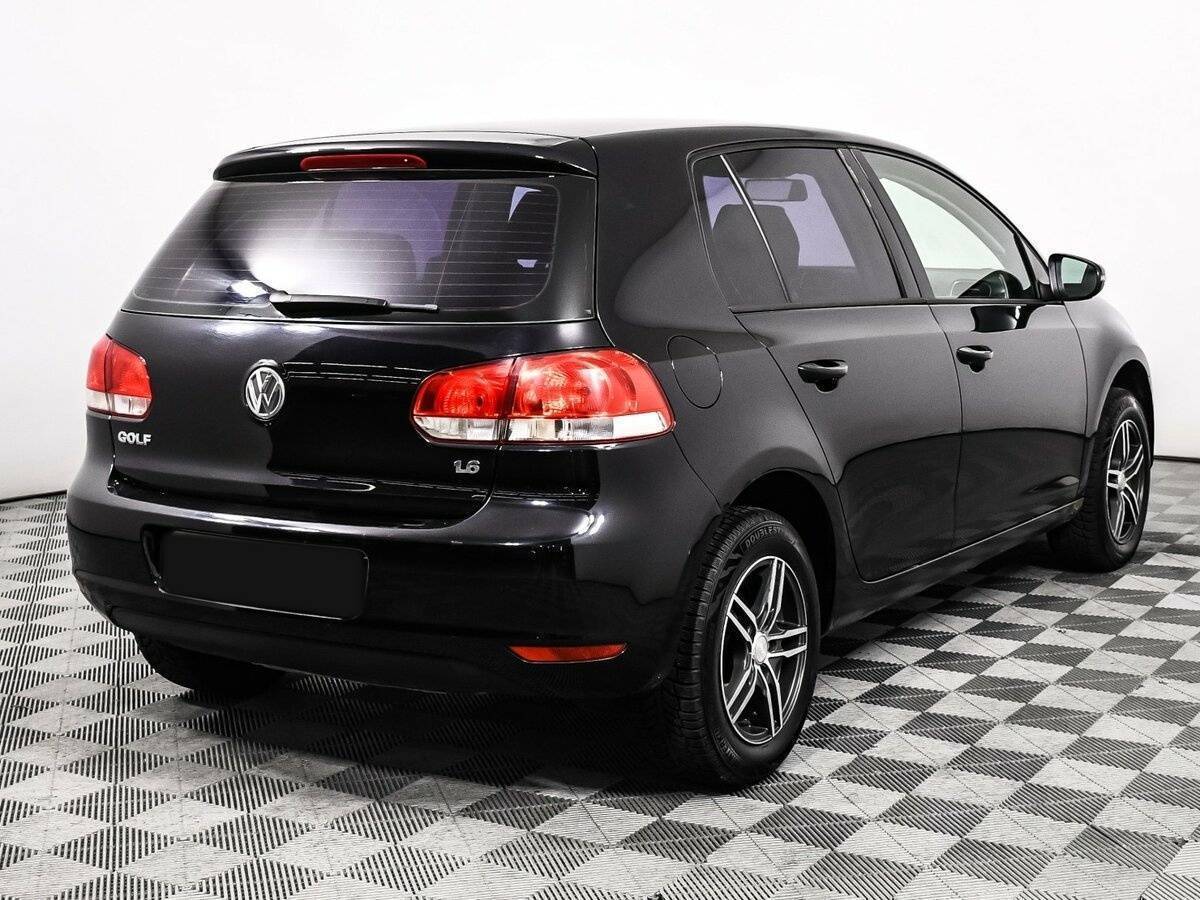 Volkswagen Golf с пробегом — 2010 год. Фото: #4