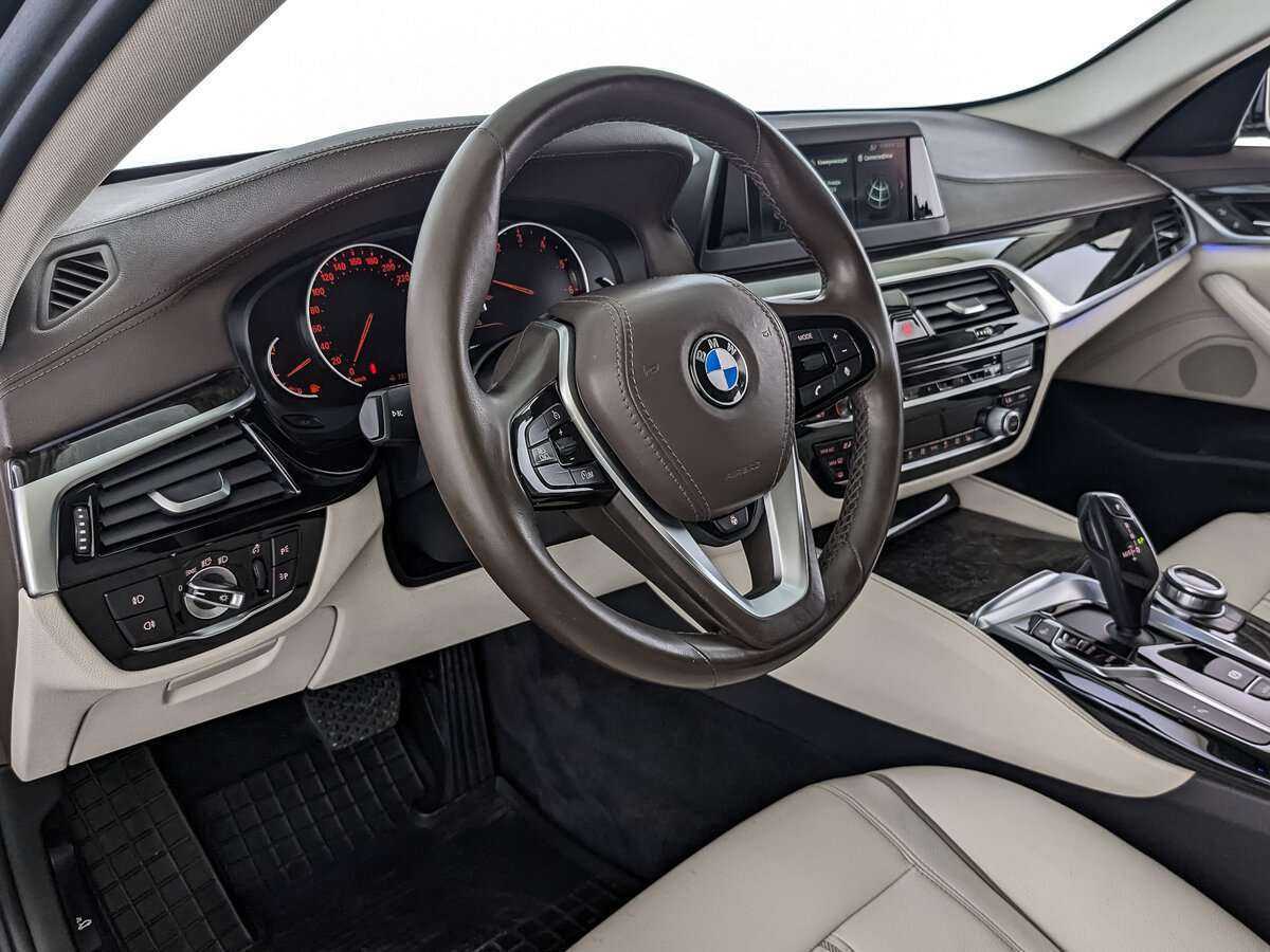 BMW 5 серии с пробегом — 2017 год. Фото: #10