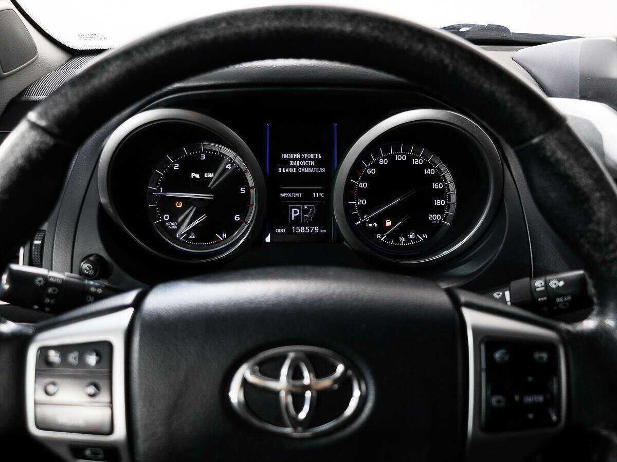 Toyota Land Cruiser Prado с пробегом — 2015 год. Фото: #16
