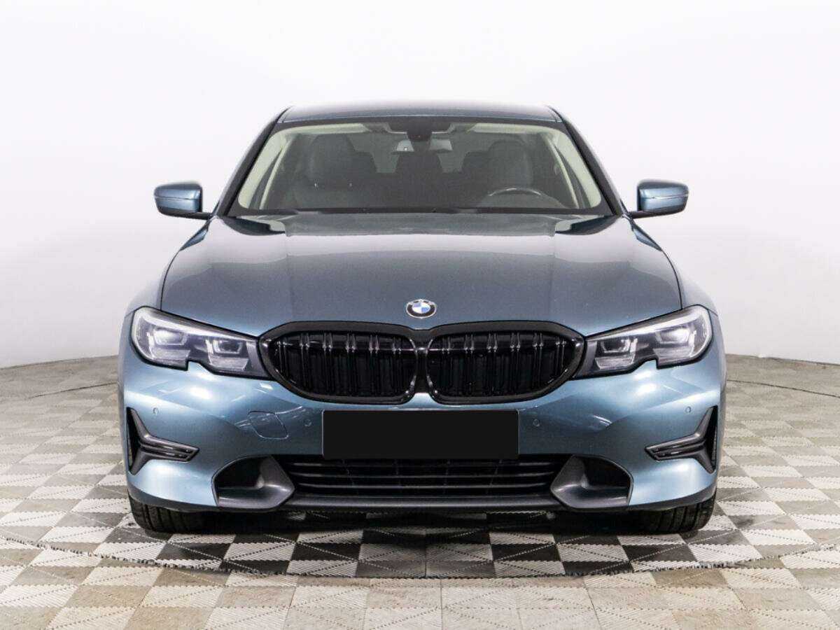 BMW 3 серии с пробегом — 2020 год. Фото: #1