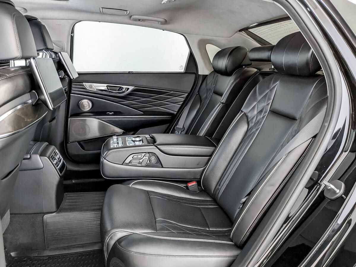 Kia K900 с пробегом — 2019 год. Фото: #11