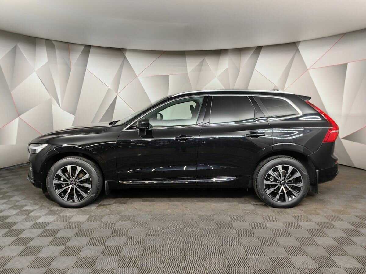 Volvo XC60 с пробегом — 2023 год. Фото: #4