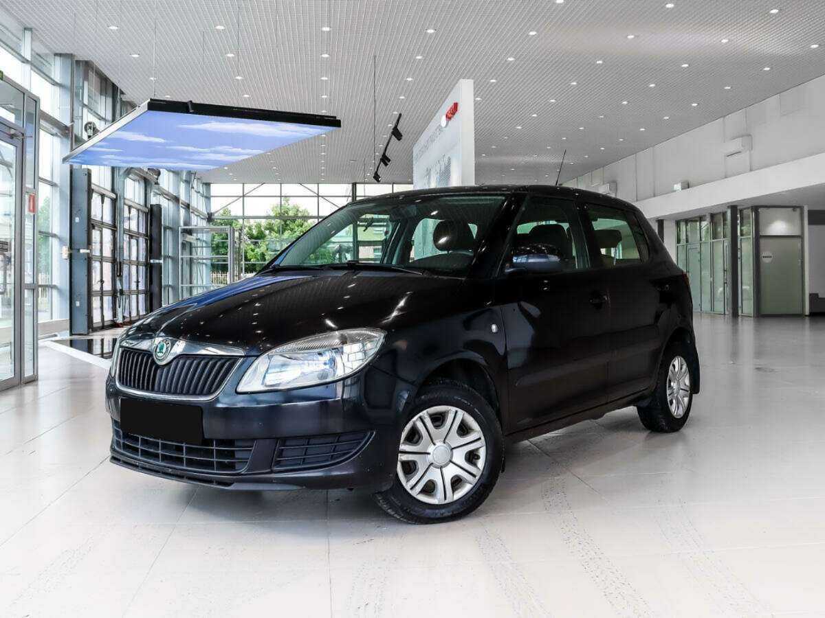 Skoda Fabia с пробегом — 2010 год. Фото: #0