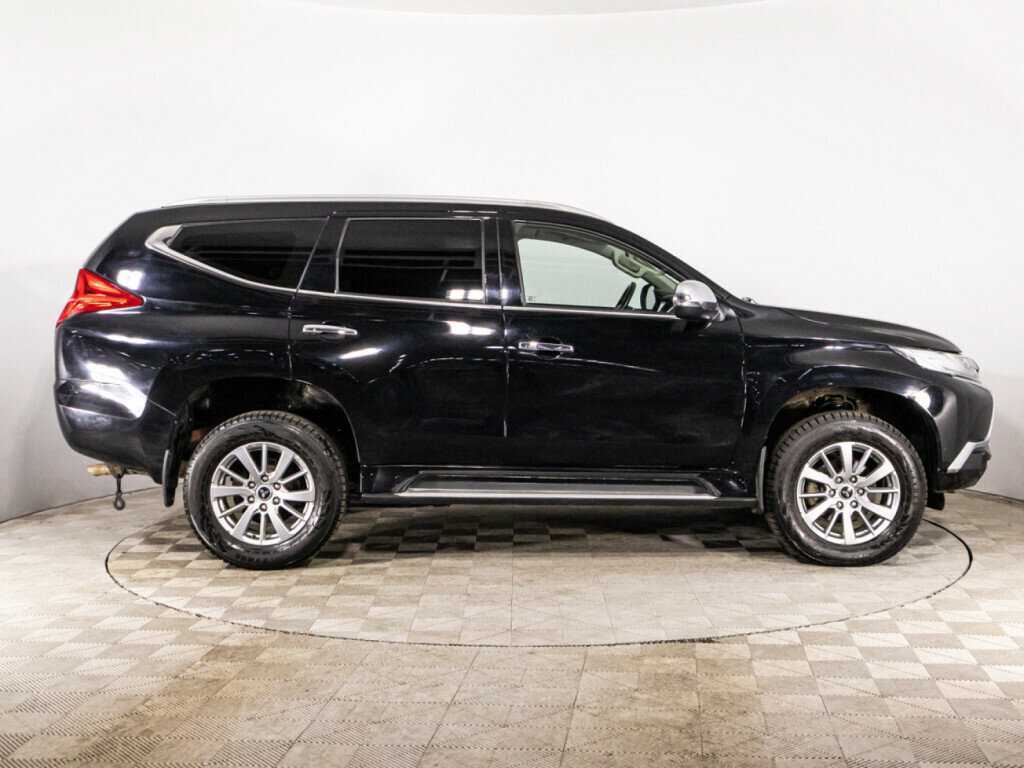 Mitsubishi Pajero Sport с пробегом — 2019 год. Фото: #3