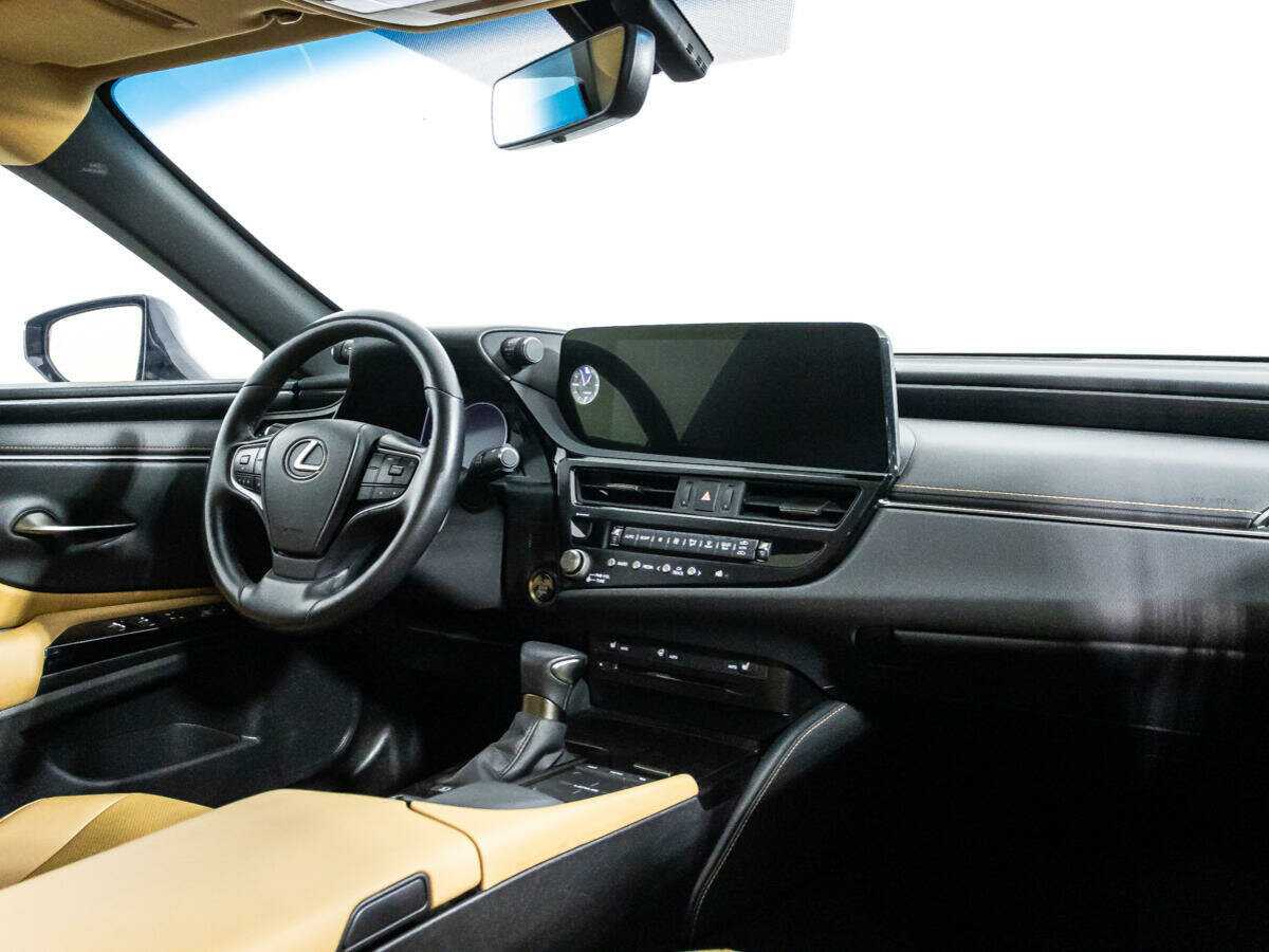 Lexus ES с пробегом — 2021 год. Фото: #8