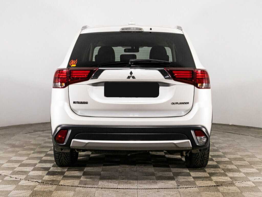 Mitsubishi Outlander с пробегом — 2018 год. Фото: #5