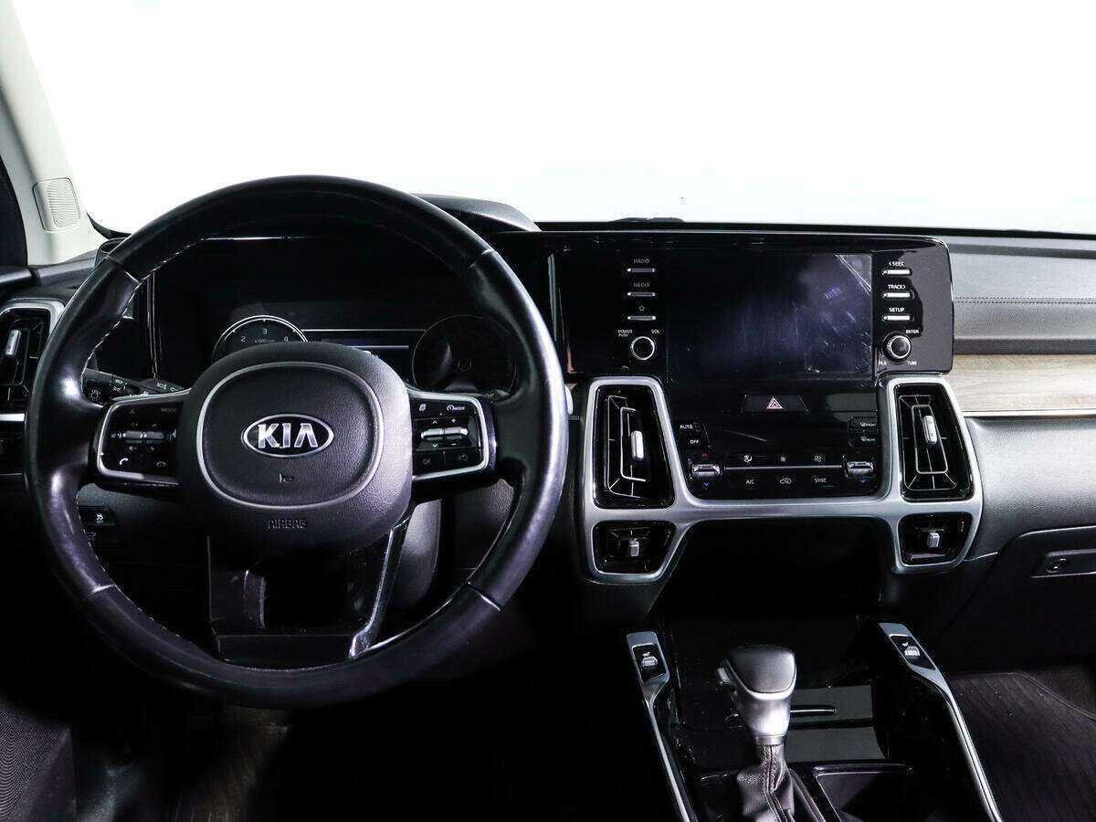 Kia Sorento с пробегом — 2020 год. Фото: #10