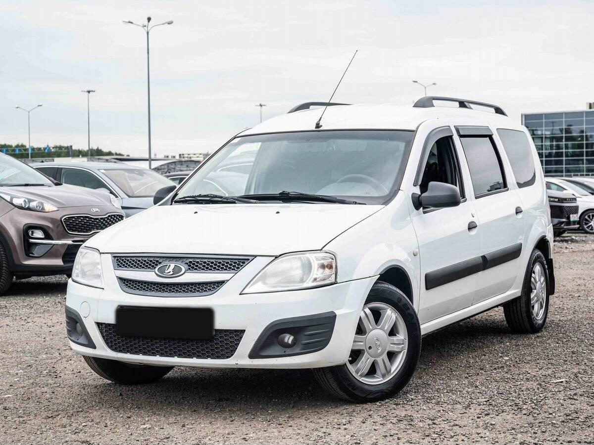 Lada (ВАЗ) Largus с пробегом — 2013 год. Посмотреть фото
