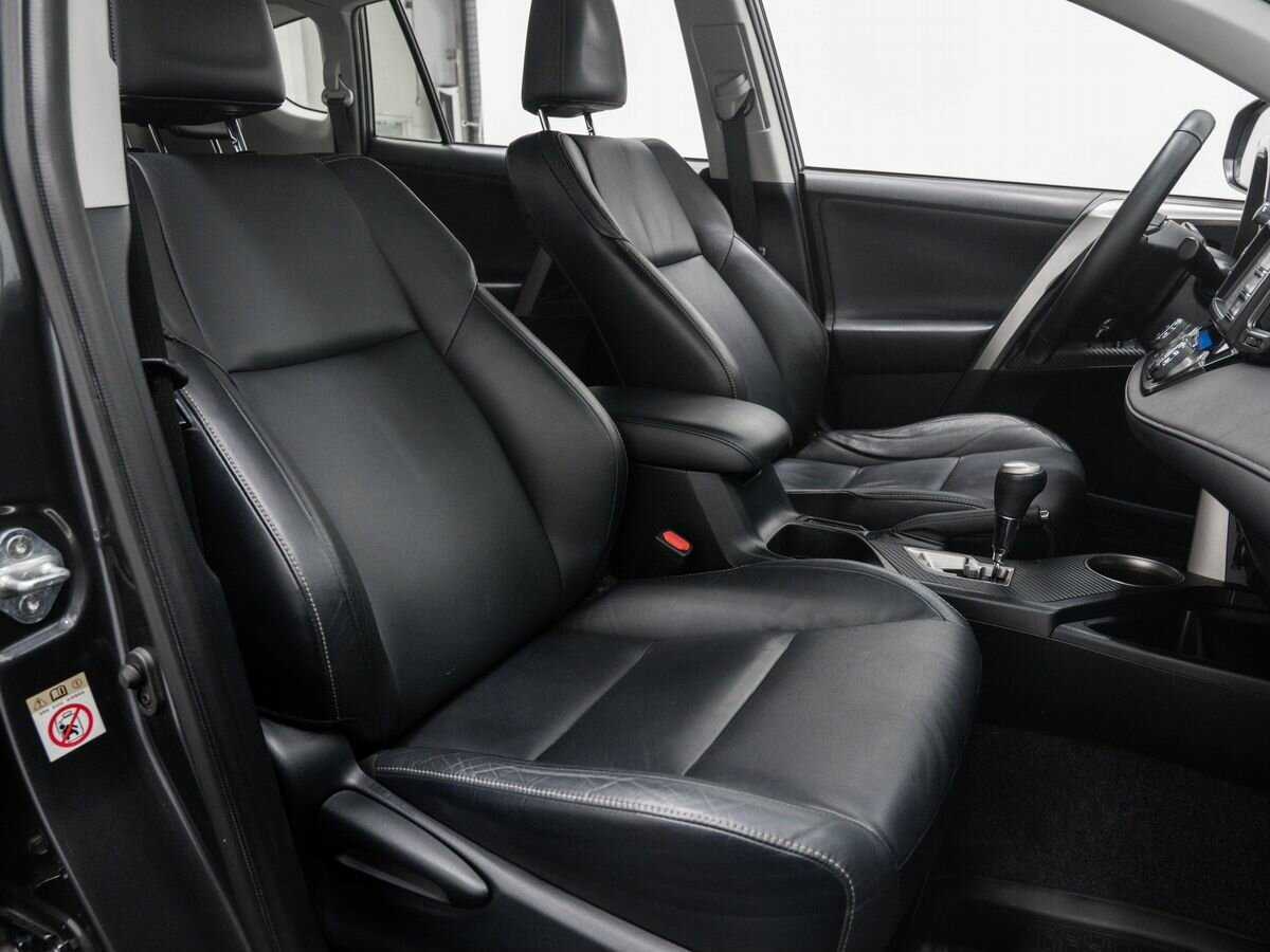 Toyota RAV4 с пробегом — 2013 год. Фото: #8