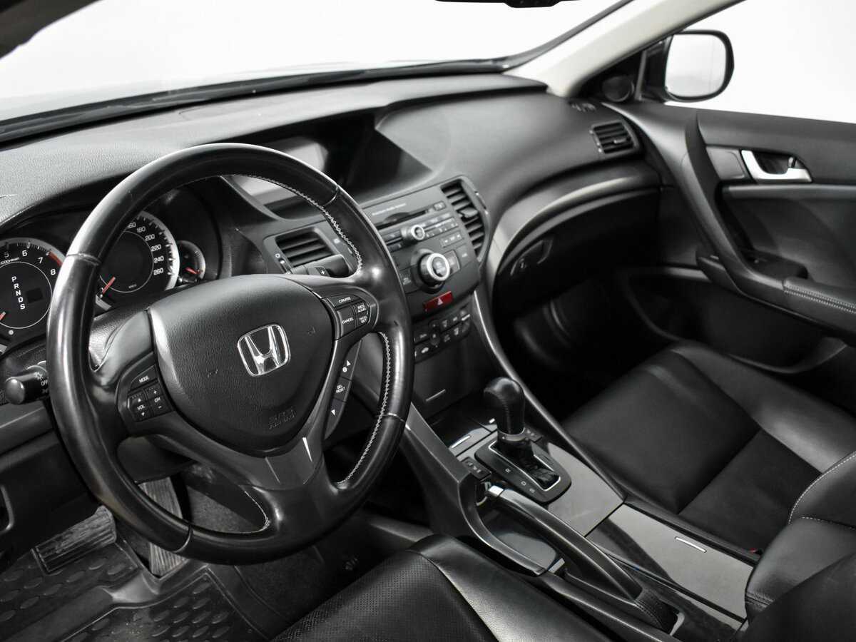 Honda Accord с пробегом — 2012 год. Фото: #8
