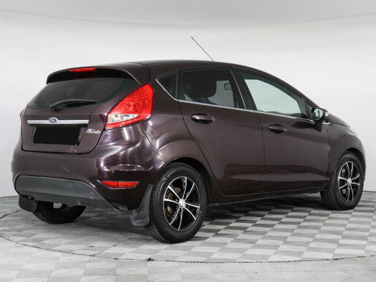 Ford Fiesta с пробегом — 2011 год. Фото: #2