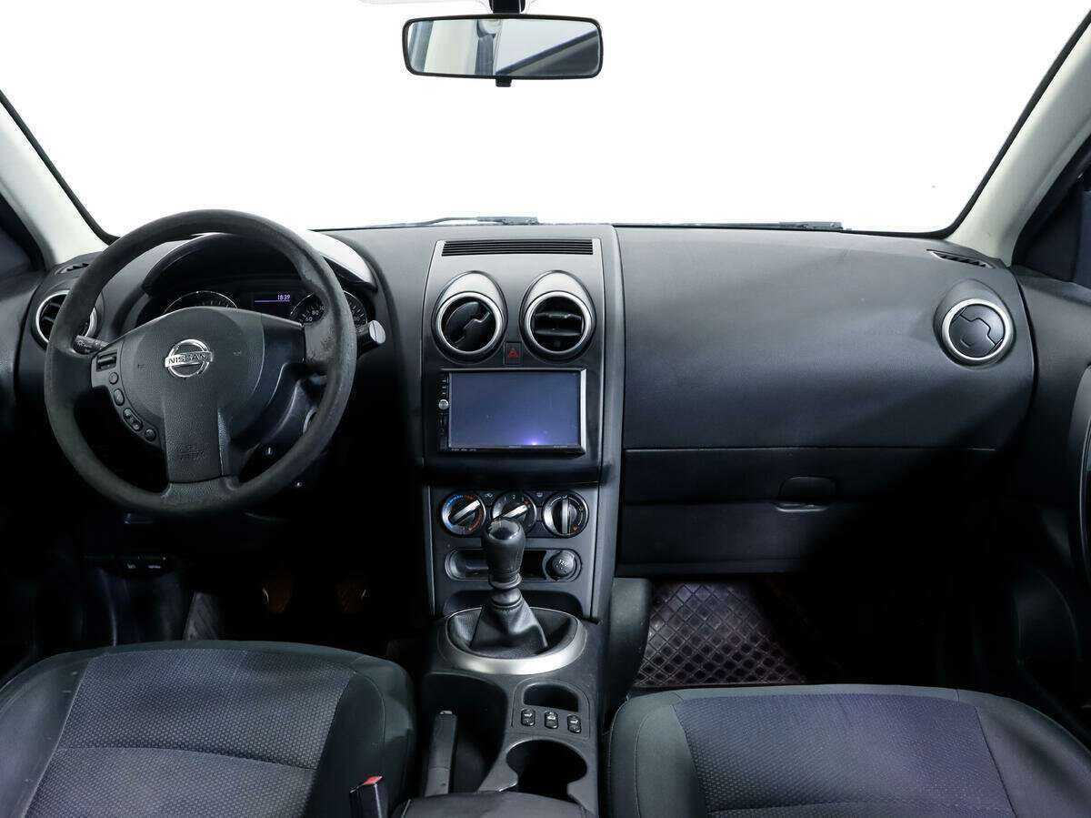 Nissan Qashqai+2 с пробегом — 2010 год. Фото: #9