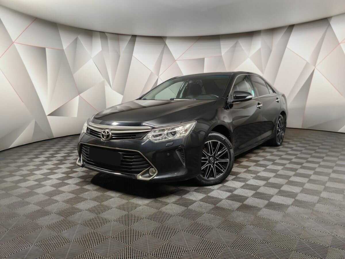 Toyota Camry с пробегом — 2015 год. Фото: #0