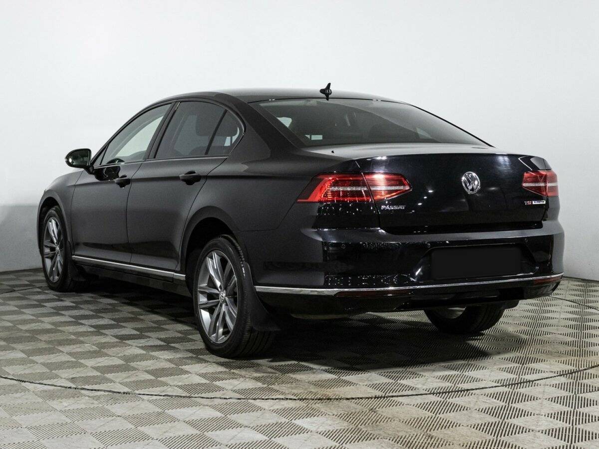 Volkswagen Passat с пробегом — 2016 год. Фото: #6