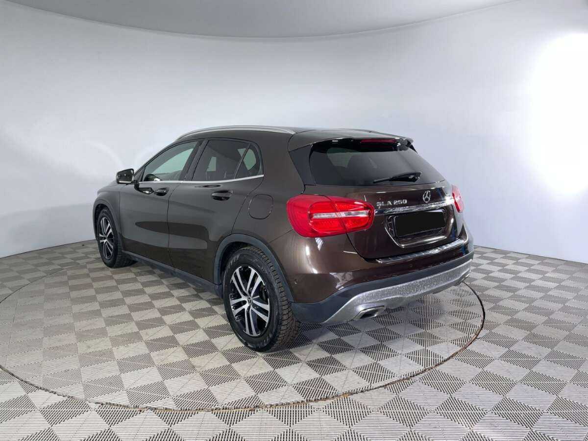 Mercedes-Benz GLA с пробегом — 2014 год. Фото: #3