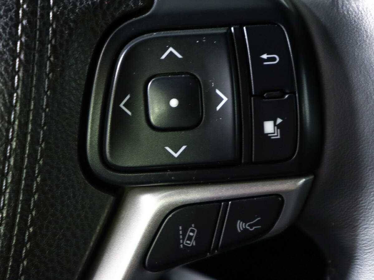 Toyota Highlander с пробегом — 2017 год. Фото: #20
