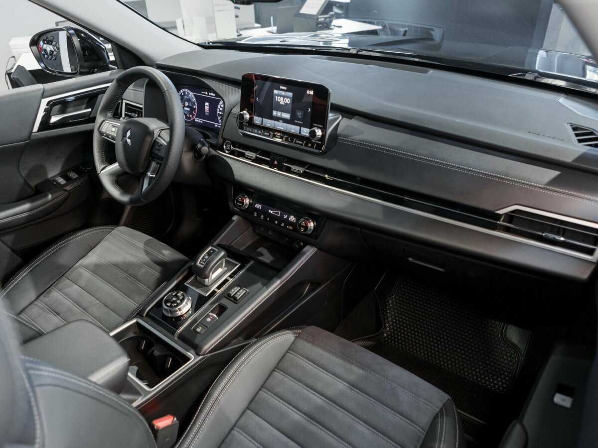 Mitsubishi Outlander с пробегом — 2022 год. Фото: #13